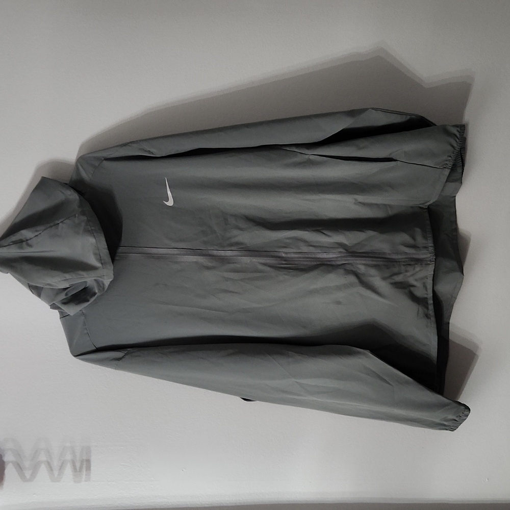 Nike womens lightweight jacket